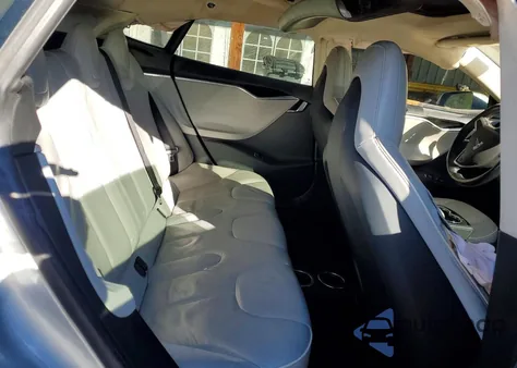 2013 Tesla Model S from USA, damaged, VIN 5YJSA1CP6DFP23587